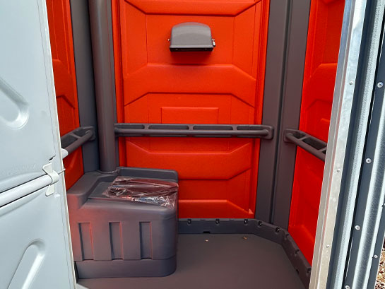 portable-restrooms-gallery-4-venture-contracting